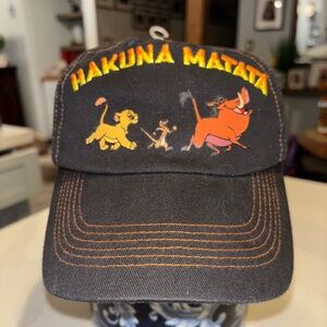 Hakuna Matada Simba Timon & Pumbaa Blk Distressed Disney Parks Adult Hat NWT